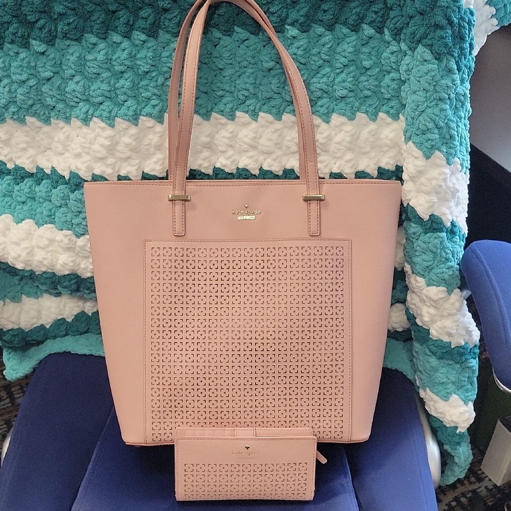 Kate Spade Blush Pink Tote and Wallet Set, Only Carried 3 Times.